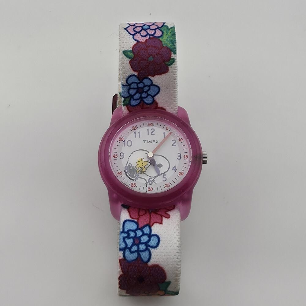 Timex TW2R41700 Time Machines Peanuts Collection Snoopy/Floral Pink Analog Watch